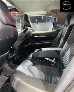 تۆیۆتا کامری